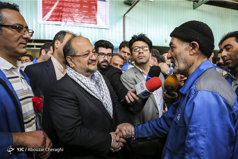 بازدید وزیر کار از کارخانه محورسازان ایران خودرو