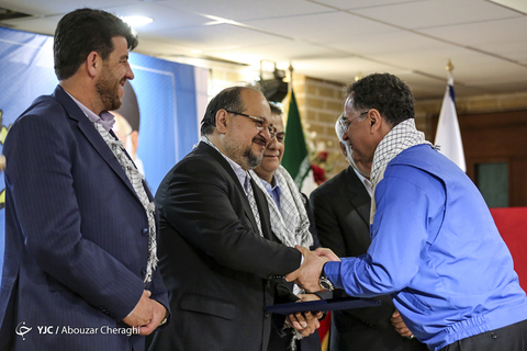 بازدید وزیر کار از کارخانه محورسازان ایران خودرو