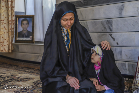 شهید کربلایی مجتبی سوسرایی، ۳۰ ساله، معدنچی جانباخته در حادثه معدن زمستان یورت. دو دختر ۸ ساله و ۴ ساله داشت.