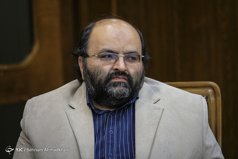 نشست هم اندیشی شاعران آئینی