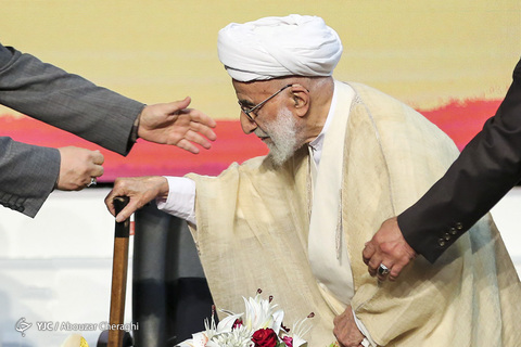 همایش تجلیل از یاوران چهلمین سالگرد پیـروزی انـقلاب اسـلامی