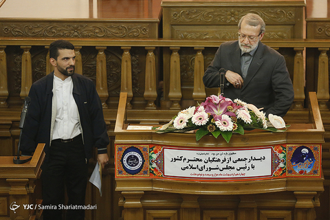 دیدار  فرهنگیان نمونه کشوری با رییس مجلس شورای اسلامی