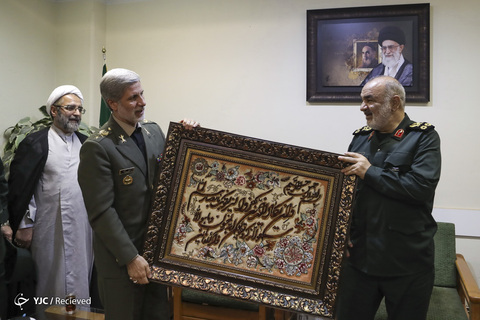 دیدار امیرسرتیپ امیر حاتمی وزیر دفاع با سرلشکر حسین سلامی فرمانده جدید کل سپاه