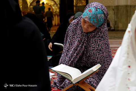 محفل انس با قرآن کریم در حرم شاهچراغ (ع) شیراز