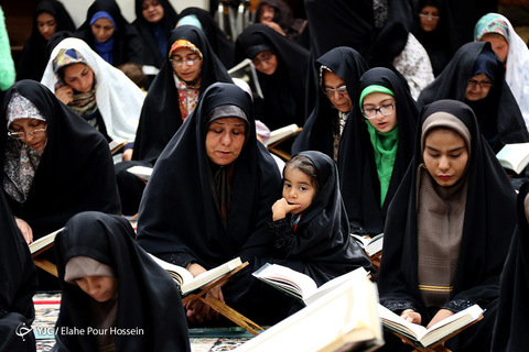 محفل انس با قرآن کریم در حرم شاهچراغ (ع) شیراز