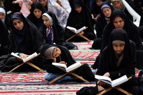 محفل انس با قرآن کریم در حرم شاهچراغ (ع) شیراز