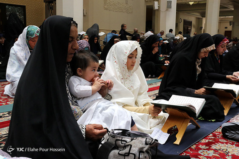محفل انس با قرآن کریم در حرم شاهچراغ (ع) شیراز
