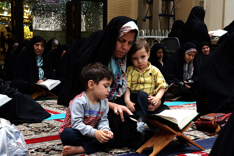 محفل انس با قرآن کریم در حرم شاهچراغ (ع) شیراز