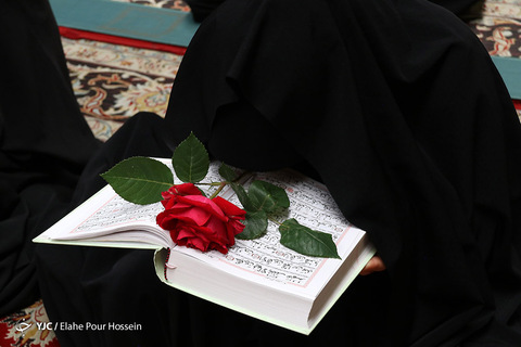 محفل انس با قرآن کریم در حرم شاهچراغ (ع) شیراز