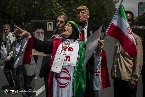 راهپیمایی نمازگزاران نماز جمعه تهران در حمایت از بیانیه شورای عالی امنیت