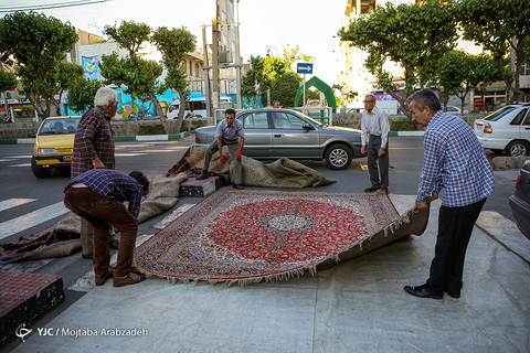 سفره‎ افطار برای اهالی محل