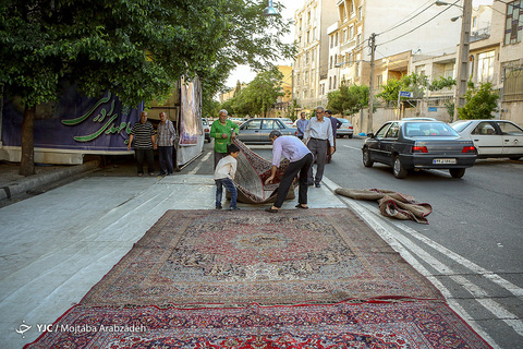 سفره‎ افطار برای اهالی محل