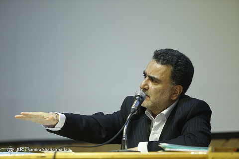 مناظره نبویان و تاجزاده در دانشگاه شریف