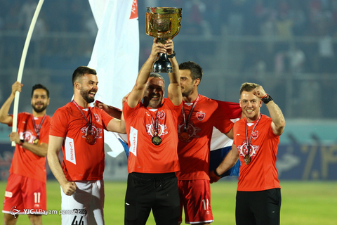 قهرمانی پرسپولیس در لیگ برتر فوتبال کشور، جام خلیج فارس