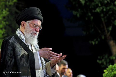 دیدار رمضانی شاعران با رهبر انقلاب