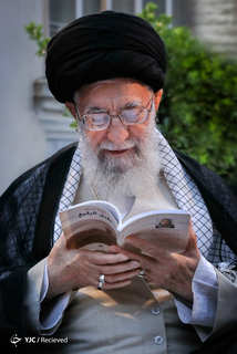 دیدار رمضانی شاعران با رهبر انقلاب