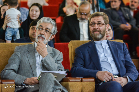 آیین سخن؛ پاسداشت زبان فارسی