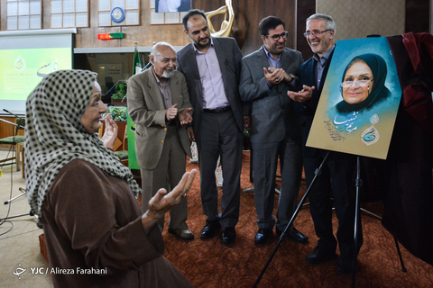 آیین سخن؛ پاسداشت زبان فارسی