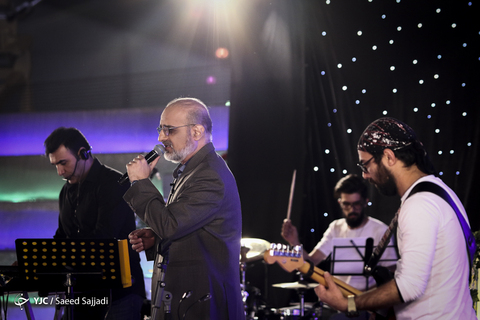 سفره افطاری روی پل طبیعت