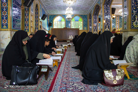 محفل انس با قرآن در امامزاده حسن (ع) کرج