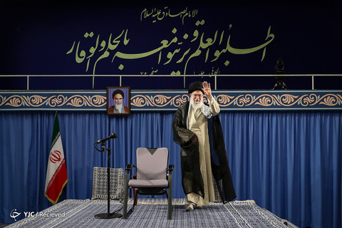 دیدار رمضانی دانشجویان با رهبر انقلاب
