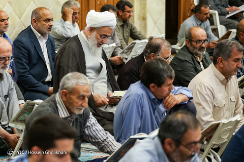 جزء خوانی قرآن در مسجد امام حسن عسکری (ع) قزوین
