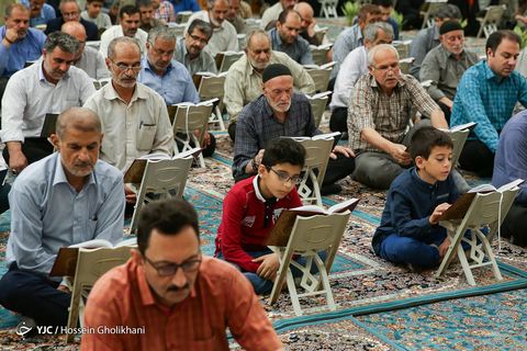 جزء خوانی قرآن در مسجد امام حسن عسکری (ع) قزوین
