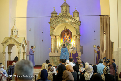 بزرگداشت امام راحل در کلیسای سرکیس مقدس