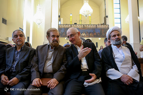 بزرگداشت امام راحل در کلیسای سرکیس مقدس