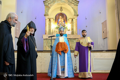 بزرگداشت امام راحل در کلیسای سرکیس مقدس