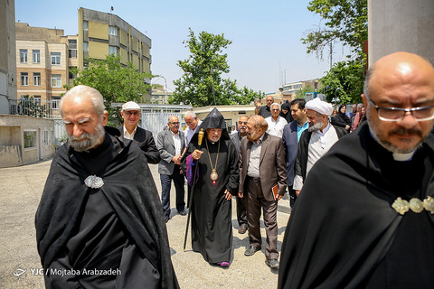بزرگداشت امام راحل در کلیسای سرکیس مقدس