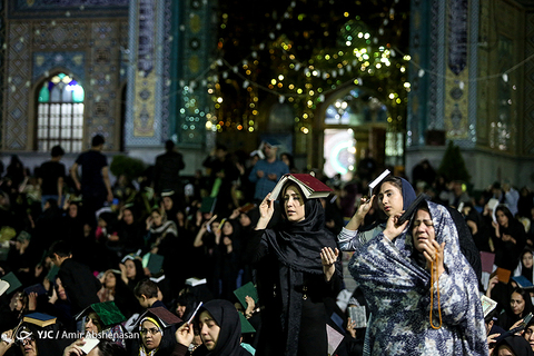 احیای شب نوزدهم رمضان در امامزاده پنج تن‎ لویزان