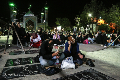 احیای شب نوزدهم رمضان در امامزاده پنج تن‎ لویزان