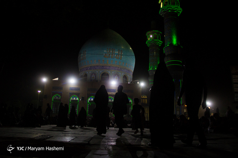 احیای شب نوزدهم رمضان در امامزاده محمد (ع) و سکینه خاتون کرج