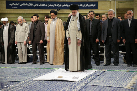 مراسم سوگواری امام علی(ع) در حضور رهبر انقلاب