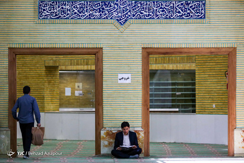 محفل اُنس و جزءخوانی قرآن کریم در مصلی امام خمینی(ره) شهر تبریز