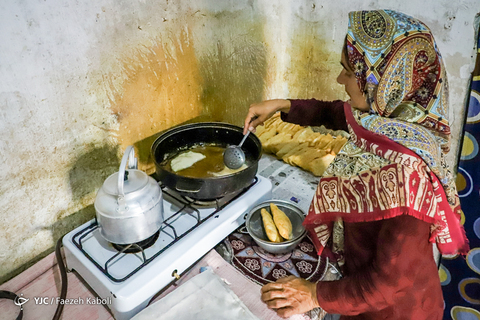 افطاری مهمان خانواده‌ای ترکمن