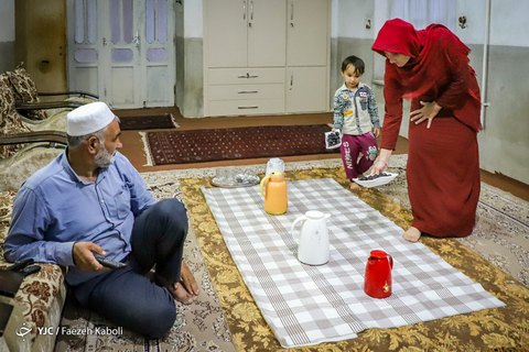 افطاری مهمان خانواده‌ای ترکمن