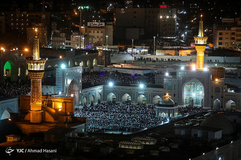 احیای شب ۲۱ رمضان در حرم مطهر رضوی