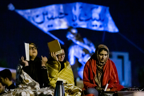 احیای شب ۲۳ رمضان در باغ موزه دفاع مقدس همدان
