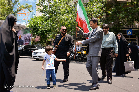 حضور سیدپرویز فتاح رئیس کمیته امداد امام خمینی(ره) در راهپیمایی روز جهانی قدس ۹۸ تهران