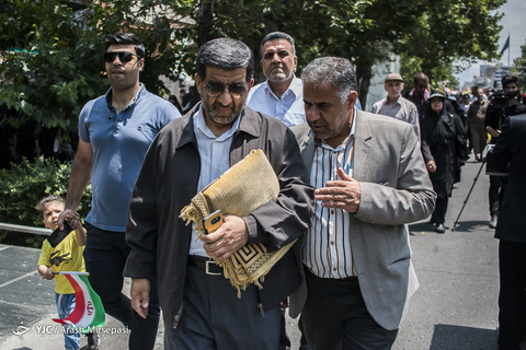 حضور سیدعزت‌اله ضرغامی عضو مجمع تشخیص مصلحت نظام در راهپیمایی روز جهانی قدس ۹۸ تهران