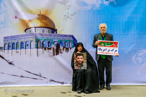پدر و مادر شهید مدافع حرم سید احسان حاجی حتم لو