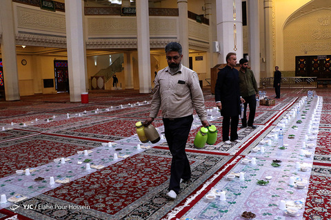 سنت حسنه افطاری ساده حرم شاهچراغ(ع) شیراز