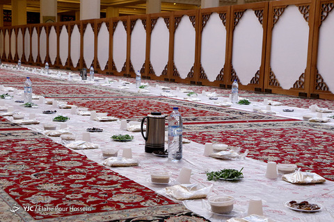 سنت حسنه افطاری ساده حرم شاهچراغ(ع) شیراز