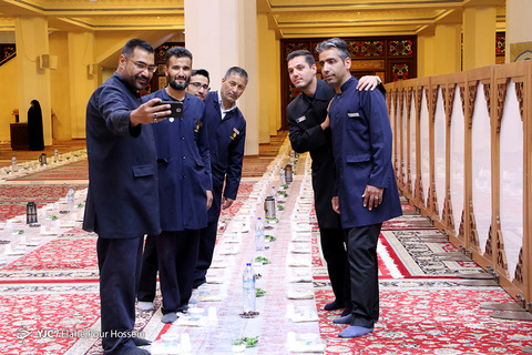 سنت حسنه افطاری ساده حرم شاهچراغ(ع) شیراز