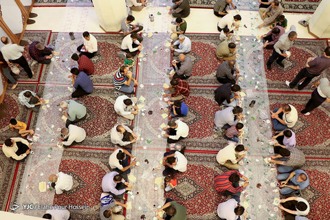 سنت حسنه افطاری ساده حرم شاهچراغ(ع) شیراز