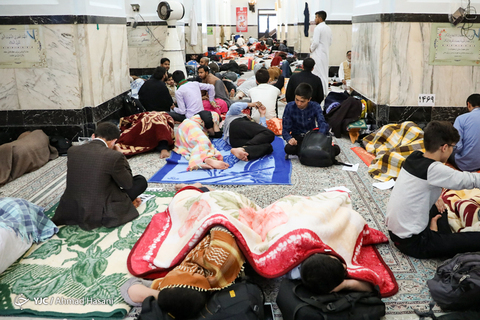 اعتکاف دانش آموزان در مسجد گوهرشاد