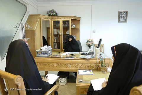 گفتگو با دختر آیت الله مهدوی کنی