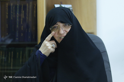 گفتگو با دختر آیت الله مهدوی کنی